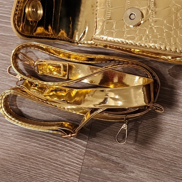 Gold purse - Picture 7 of 11